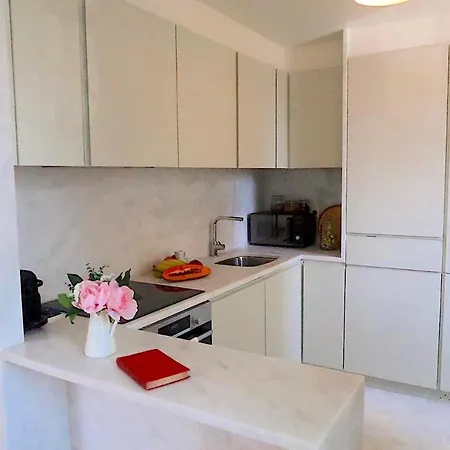 Castelo Superior Two Bedroom By Les Deux Mariettes