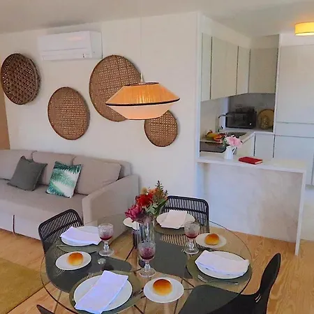 Castelo Superior Two Bedroom By Les Deux Mariettes * Lisbon