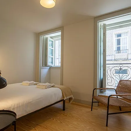 Castelo Superior Two Bedroom By Les Deux Mariettes * Lisbon