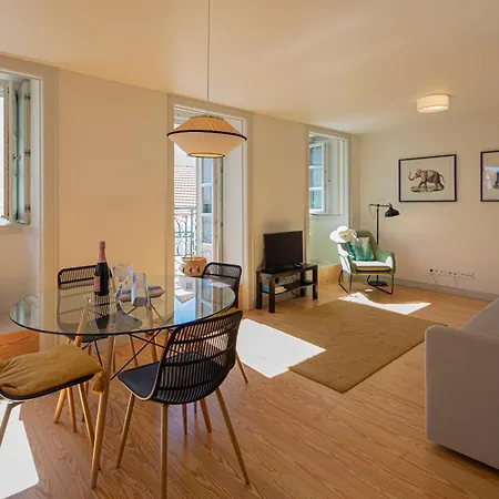 Castelo Superior Two Bedroom By Les Deux Mariettes