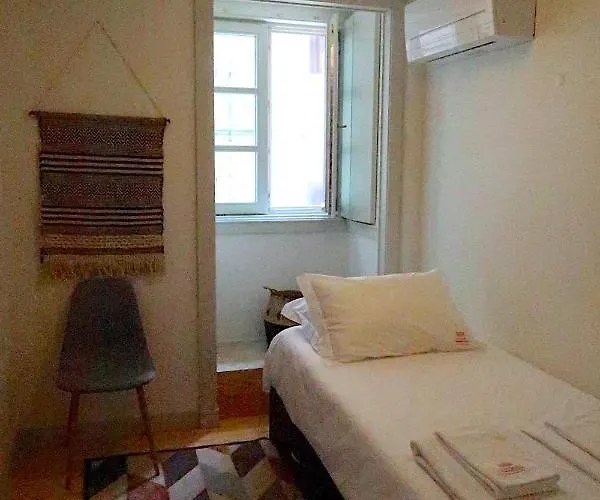 Castelo Superior Two Bedroom By Les Deux Mariettes Апартаменти