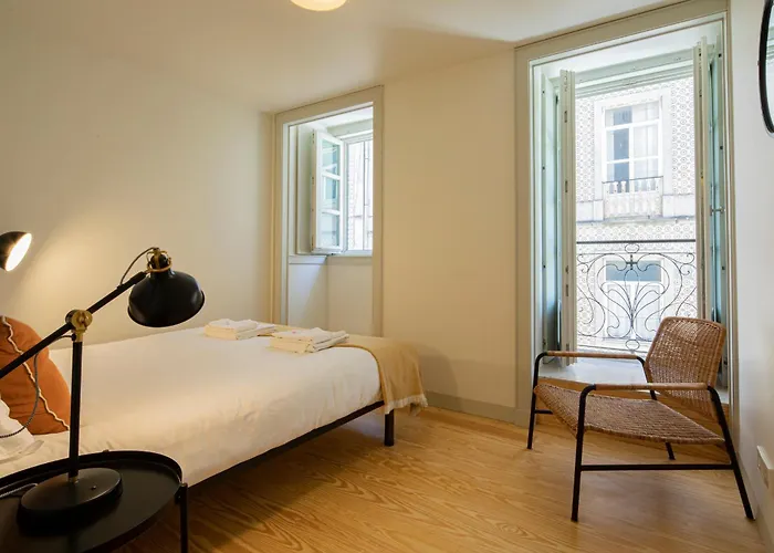 Castelo Superior Two Bedroom By Les Deux Mariettes Апартаменти *