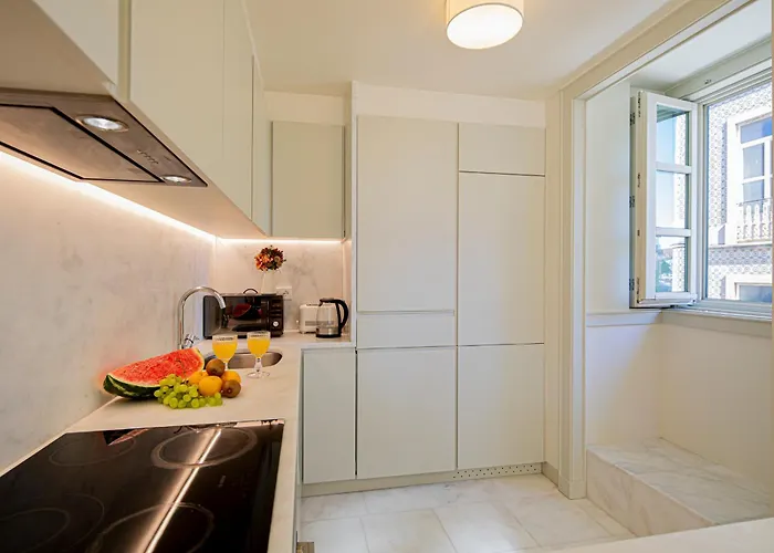 Castelo Superior Two Bedroom By Les Deux Mariettes Lisboa