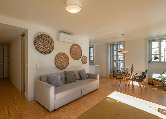 Castelo Superior Two Bedroom By Les Deux Mariettes * Lisboa