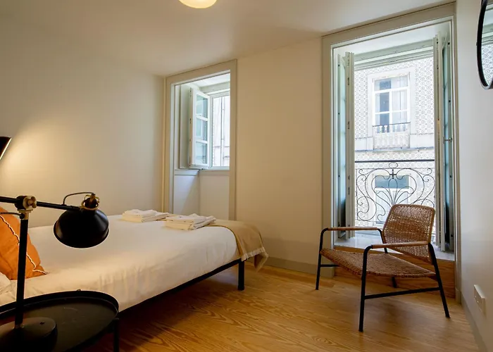 Castelo Superior Two Bedroom By Les Deux Mariettes * Lisboa