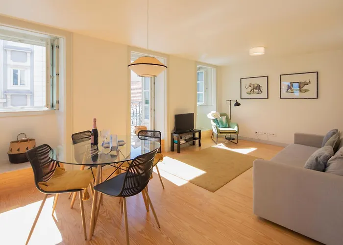 Апартаменти Castelo Superior Two Bedroom By Les Deux Mariettes