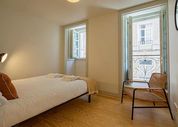 Castelo Superior Two Bedroom By Les Deux Mariettes