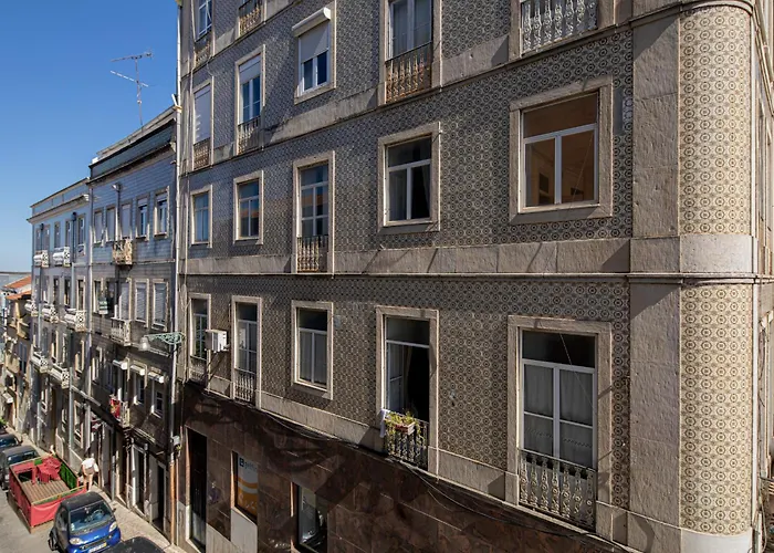 شقة Castelo Superior Two Bedroom By Les Deux Mariettes