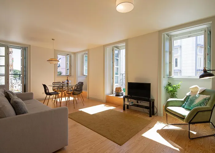 Castelo Superior Two Bedroom By Les Deux Mariettes * Lisboa