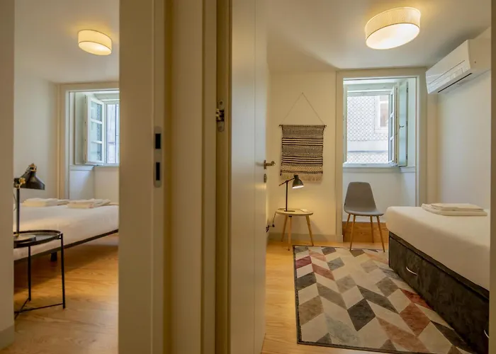 Castelo Superior Two Bedroom By Les Deux Mariettes