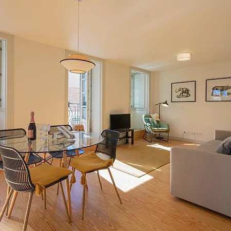 شقة Castelo Superior Two Bedroom By Les Deux Mariettes *