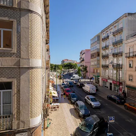 Castelo Superior Two Bedroom By Les Deux Mariettes شقة Lisboa