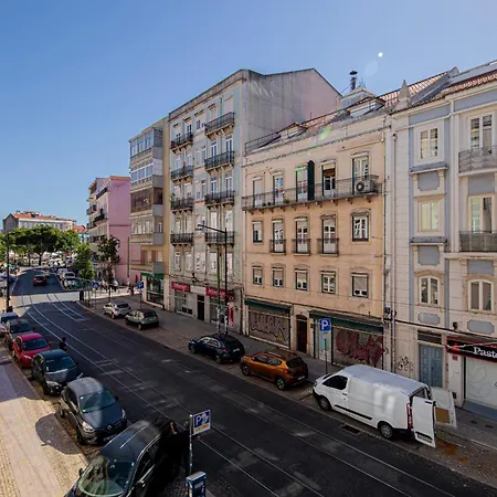 Castelo Superior Two Bedroom By Les Deux Mariettes Lisboa
