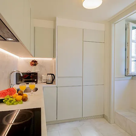 Castelo Superior Two Bedroom By Les Deux Mariettes شقة